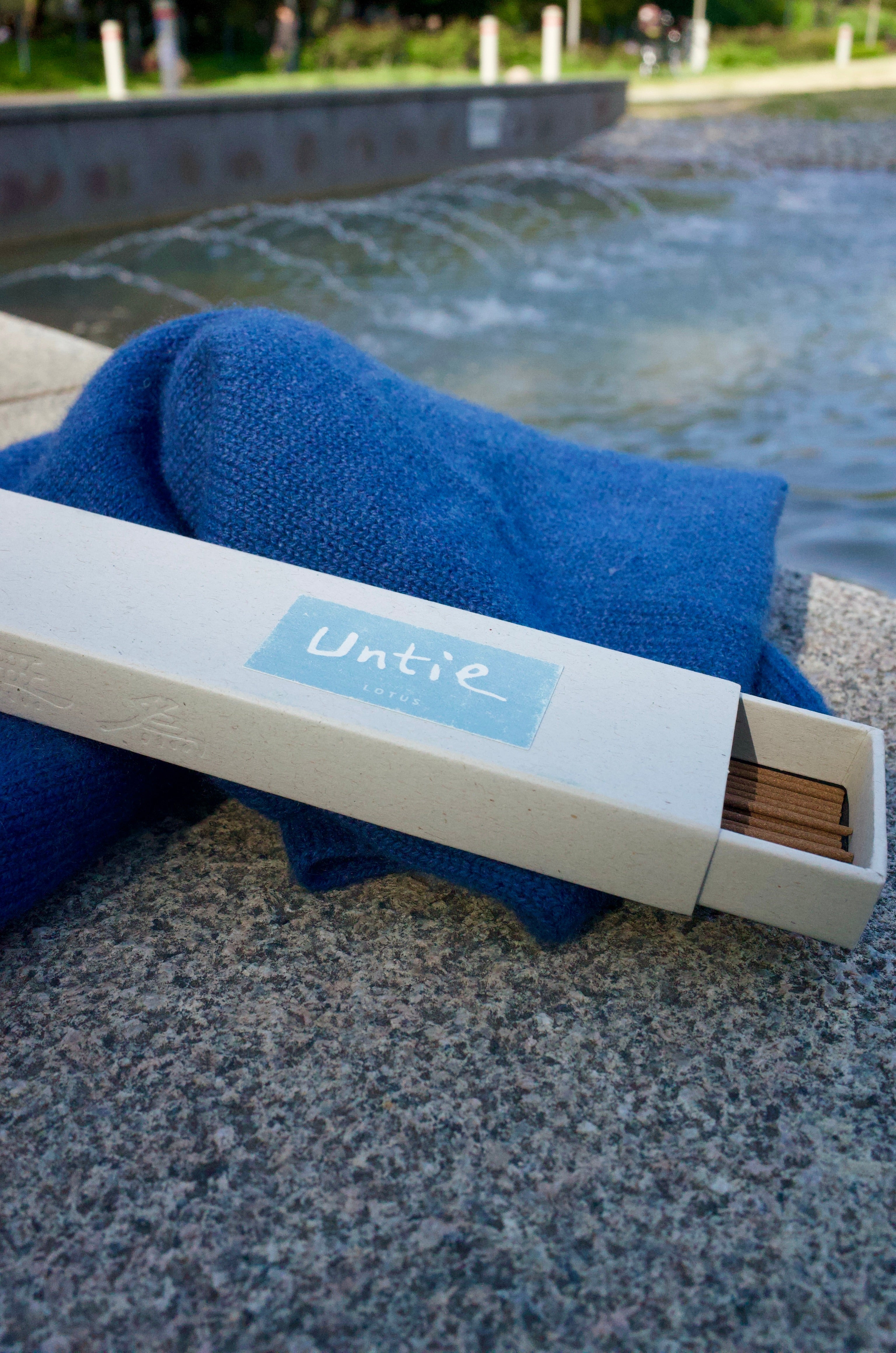 Untie | Lotus Incense